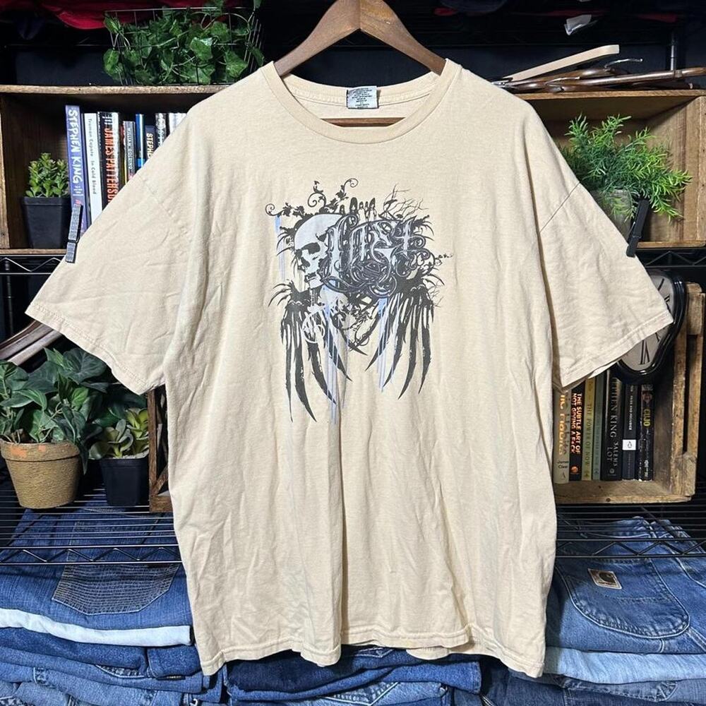 Vintage Y2K Lost Brand Skull Angel Wings Grunge Tee XL Tan Black Skater Shirt